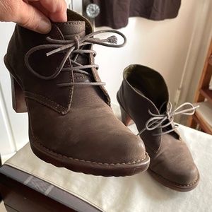 El Naturalista size 38 leather booties